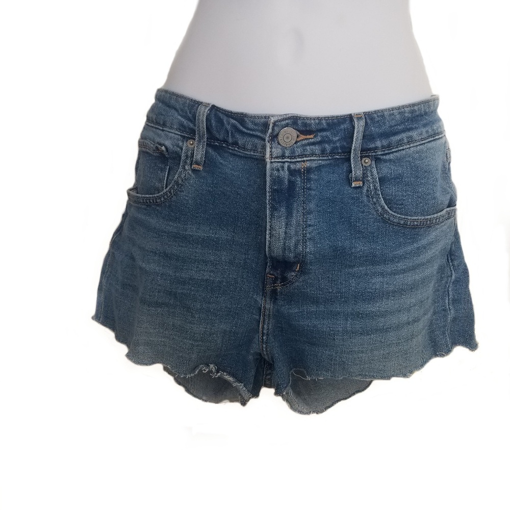 Levi 721 skinny jean shorts